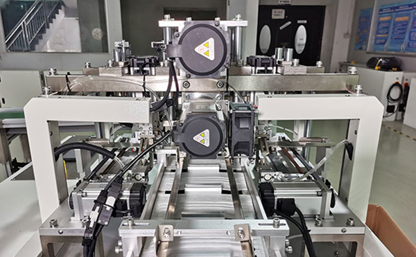 平面口罩機(jī)細(xì)節(jié)圖展示