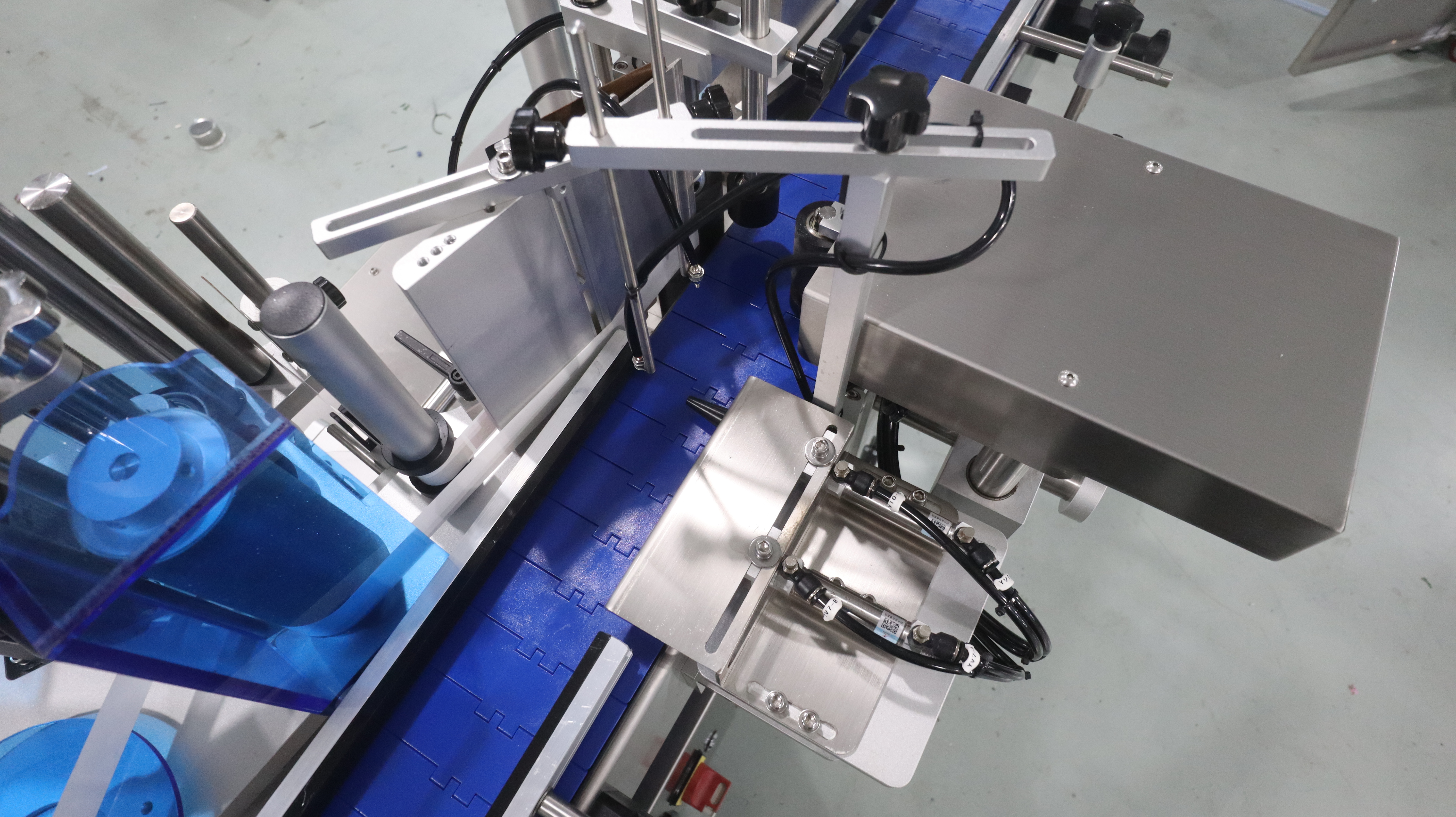 塑料罐貼標機101