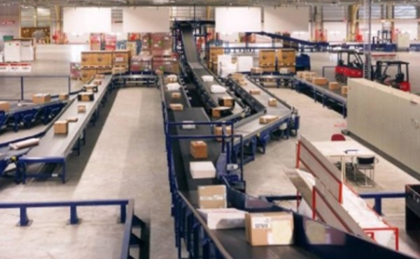 包裹稱重掃碼測(cè)體分揀一體機(jī)