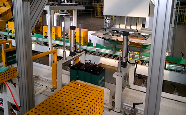 全自動裝箱機01