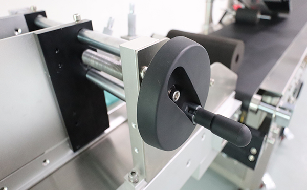 2024貼標(biāo)機(jī)細(xì)節(jié)