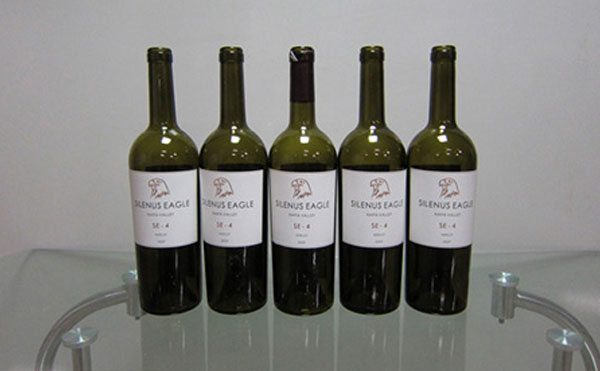 全自動紅酒貼標(biāo)機1