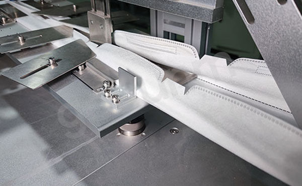 全自動一拖一kf94魚型口罩機1