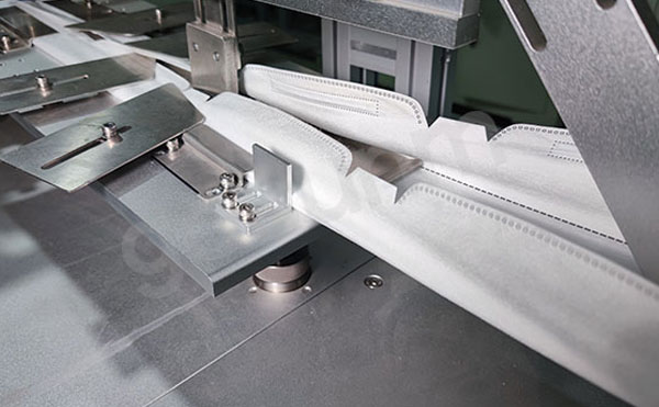 自動(dòng)一拖一kf94魚(yú)型口罩機(jī)1