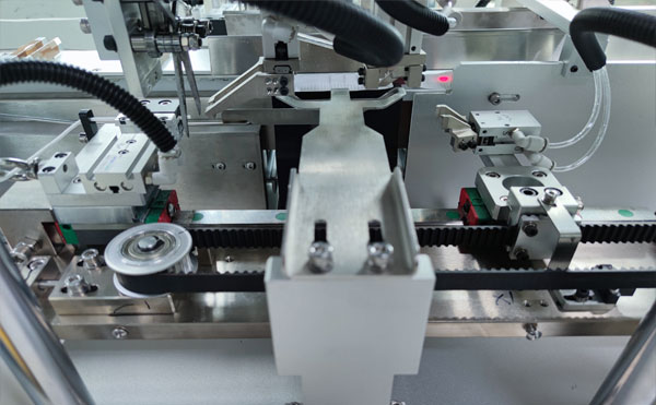 新款mini平面口罩機(jī)